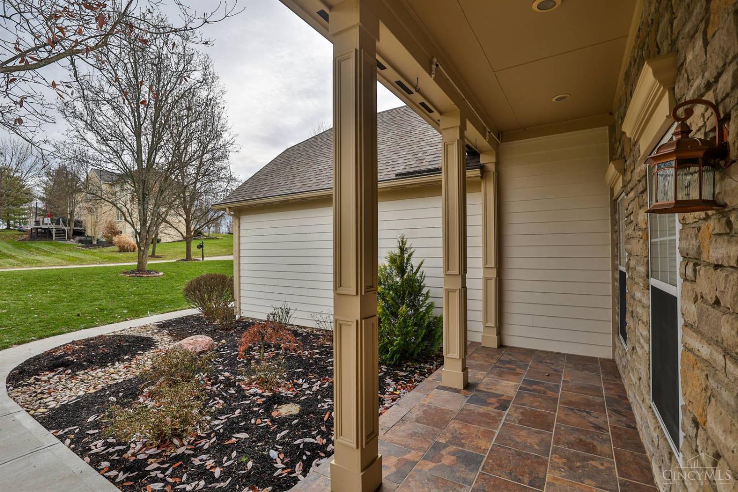 885 Southerness Drive