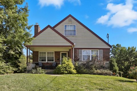 Photo of 2601 Kathleen Court, Cincinnati, OH 45239 (MLS # 1858190)