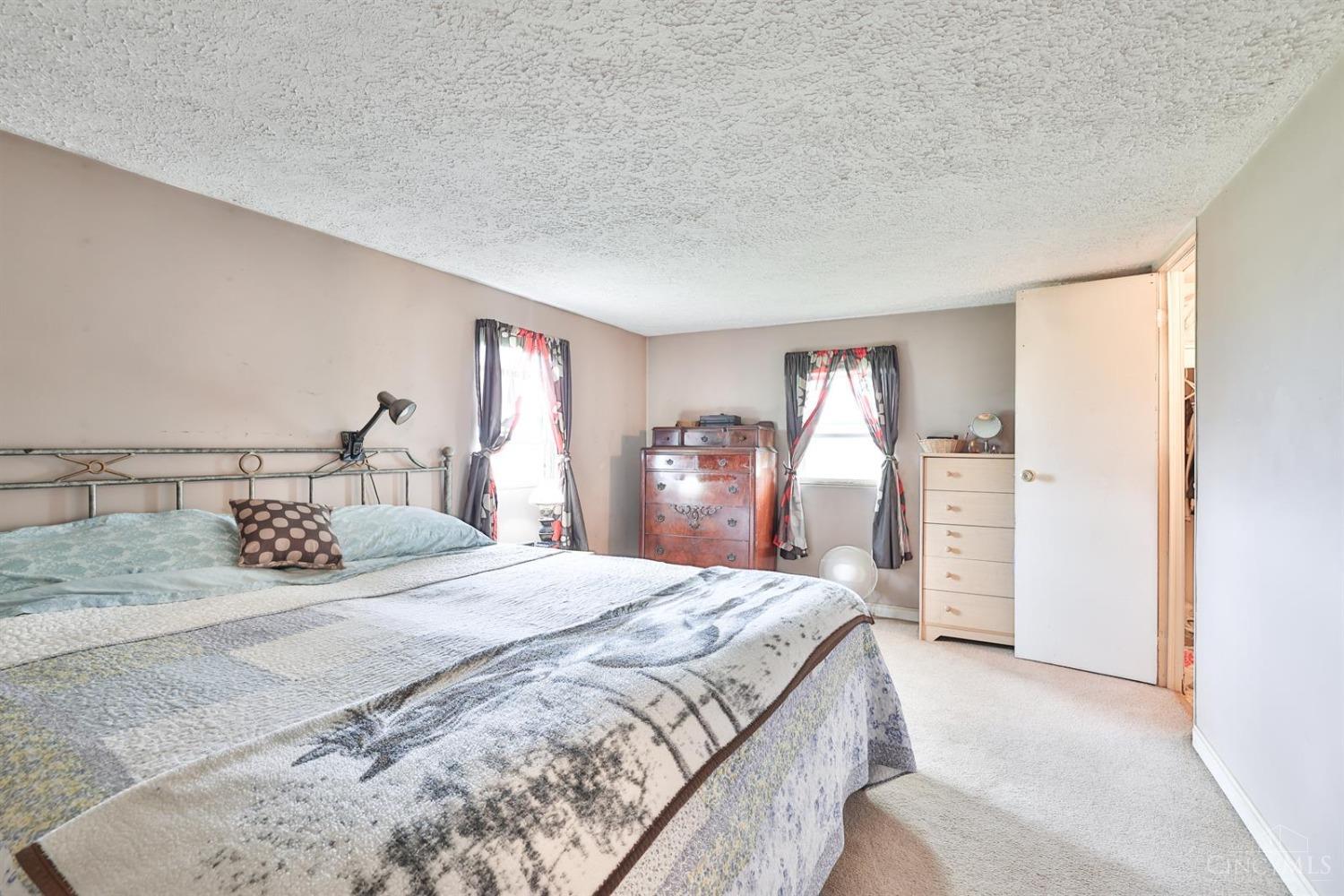 1084 Dehaas Lane, Clayton, Ohio image 17