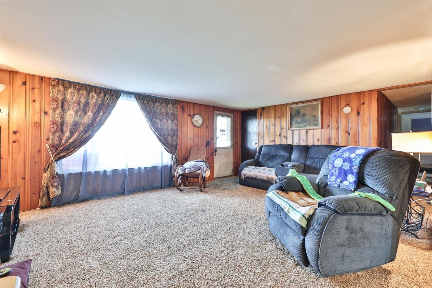 1084 Dehaas Lane, Clayton, Ohio image 8