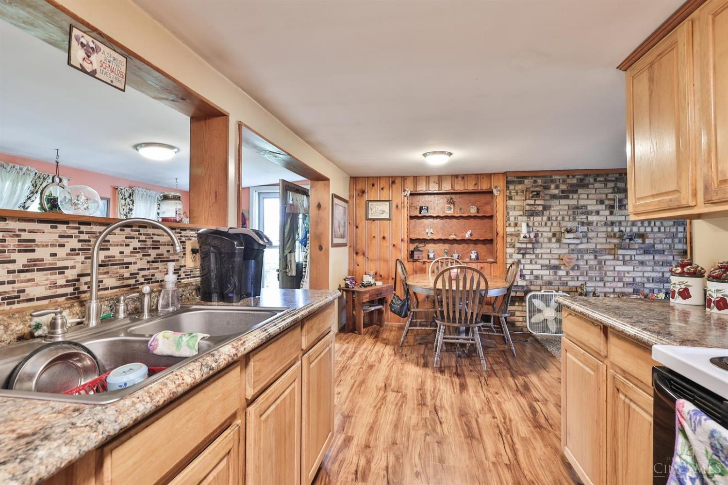 1084 Dehaas Lane, Clayton, Ohio image 13