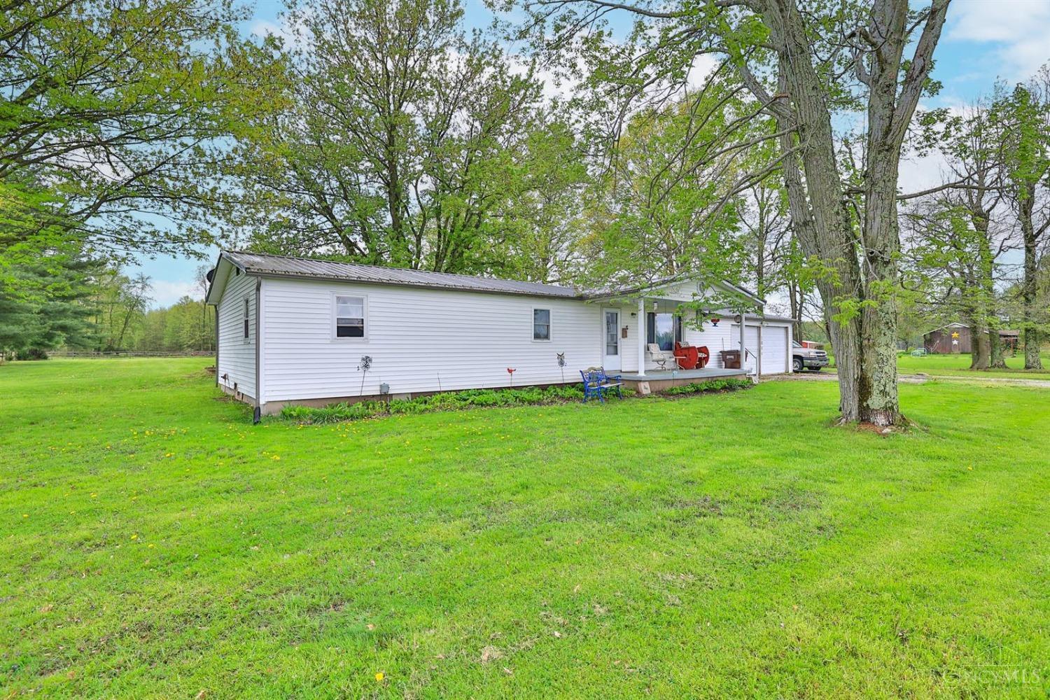 1084 Dehaas Lane, Clayton, Ohio image 2