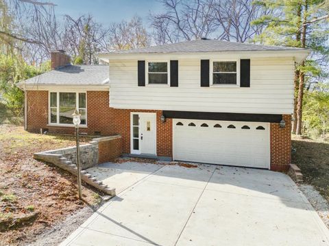 Homes For Sale - 881 Asbury Road<br/> Anderson Twp, OH 45255