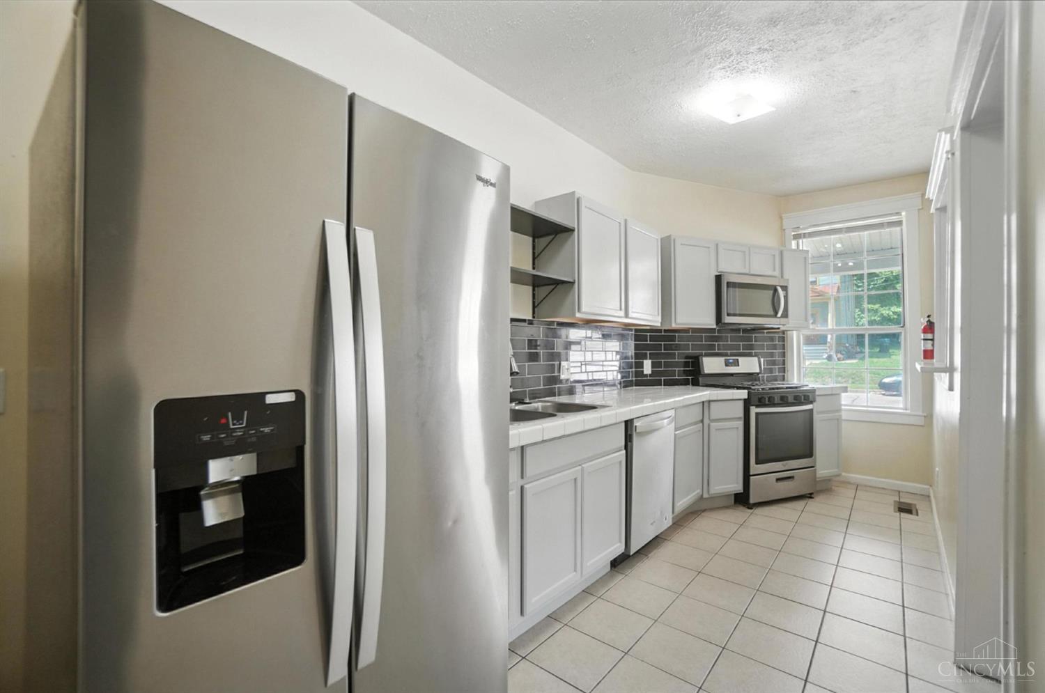 2322 Maplewood Avenue