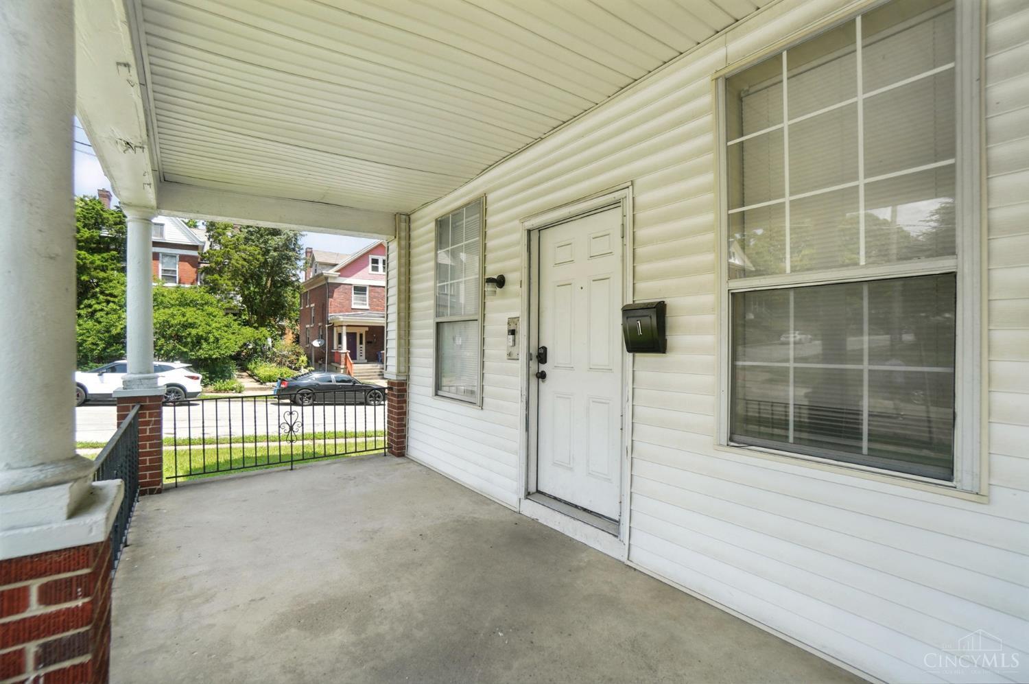 2322 Maplewood Avenue