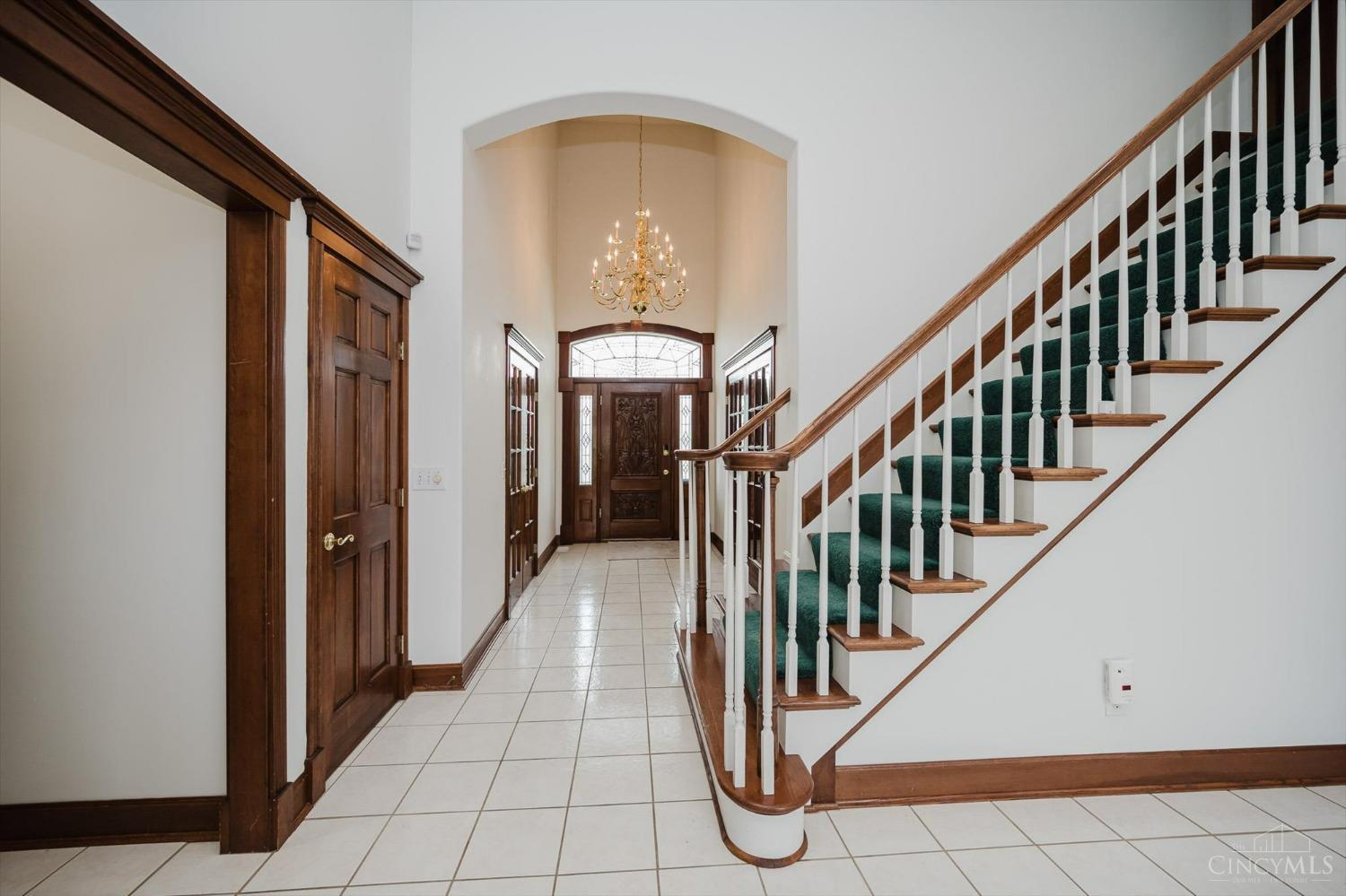 5770 Chapel Heights Lane, Colerain Twp, Ohio image 7