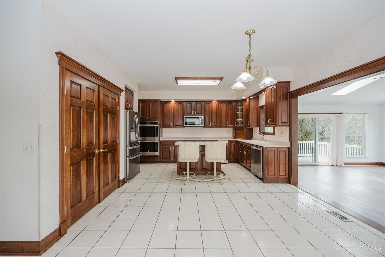 5770 Chapel Heights Lane, Colerain Twp, Ohio image 24