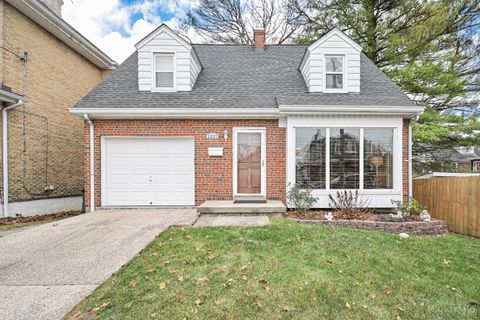Photo of 3237 Wardall Avenue, Cincinnati, OH 45211 (MLS # 1863076)