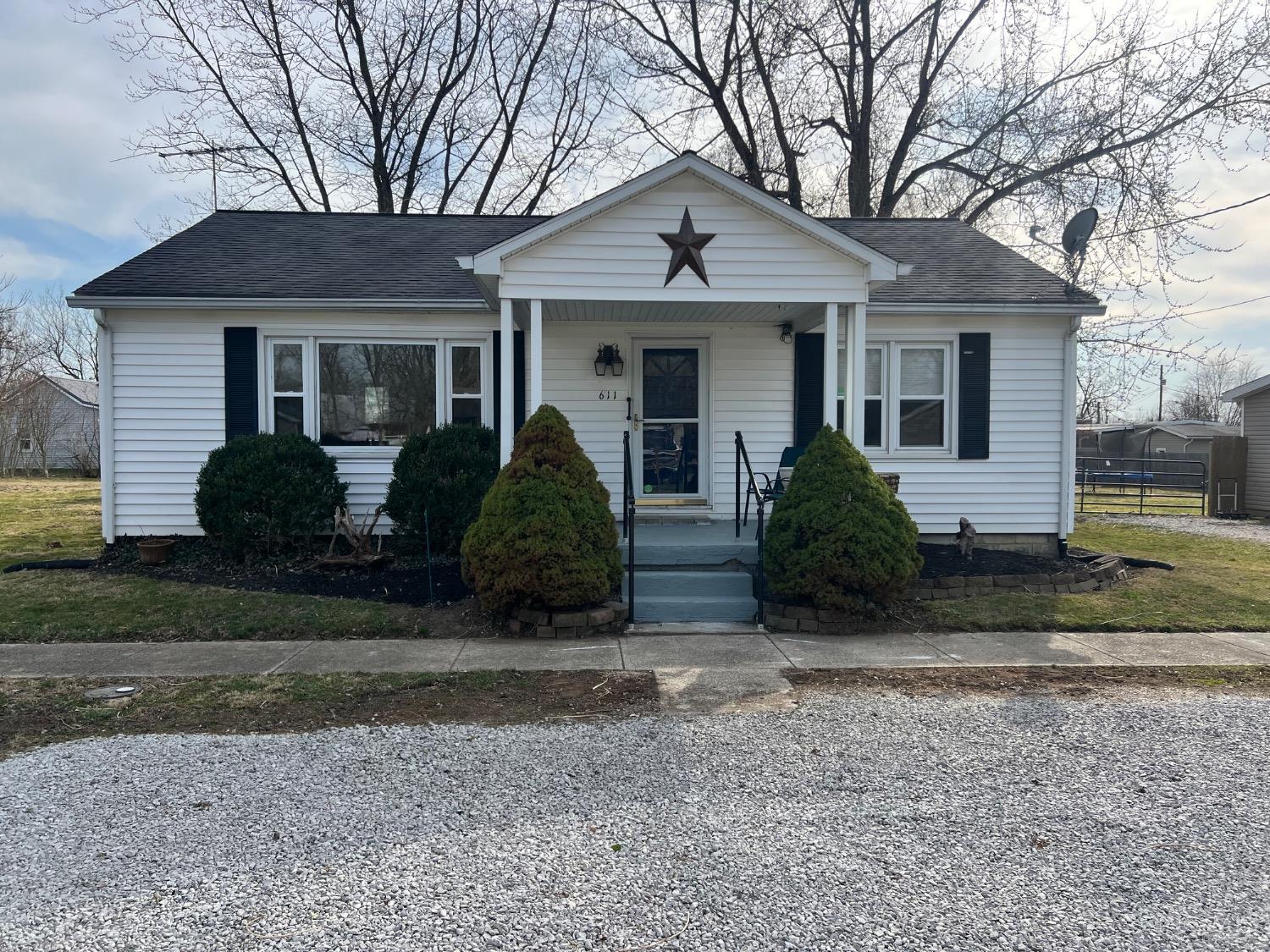 611 Harrison Street, Felicity, Ohio image 1