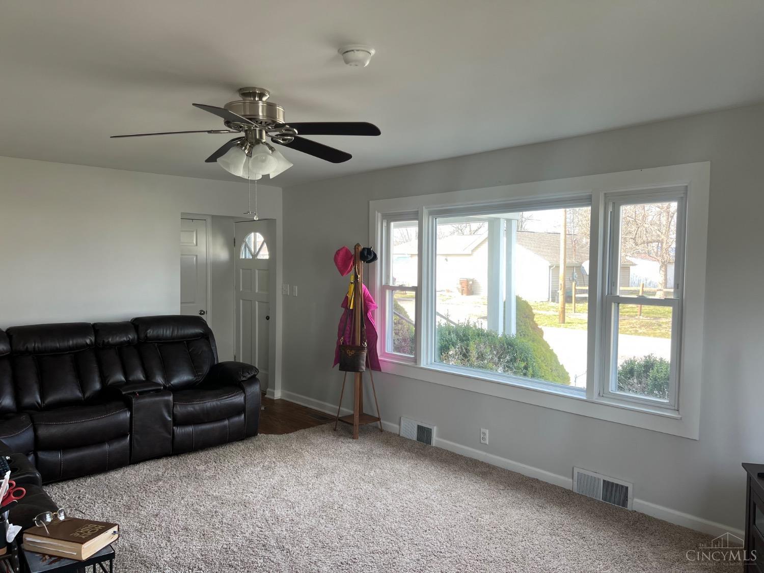 611 Harrison Street, Felicity, Ohio image 5