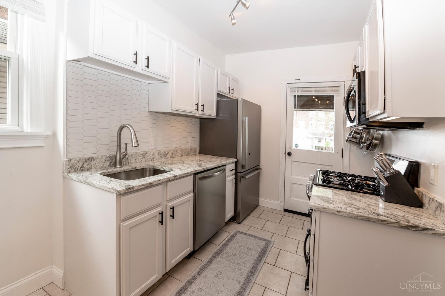 4011 Burwood Avenue, Norwood, Ohio image 24