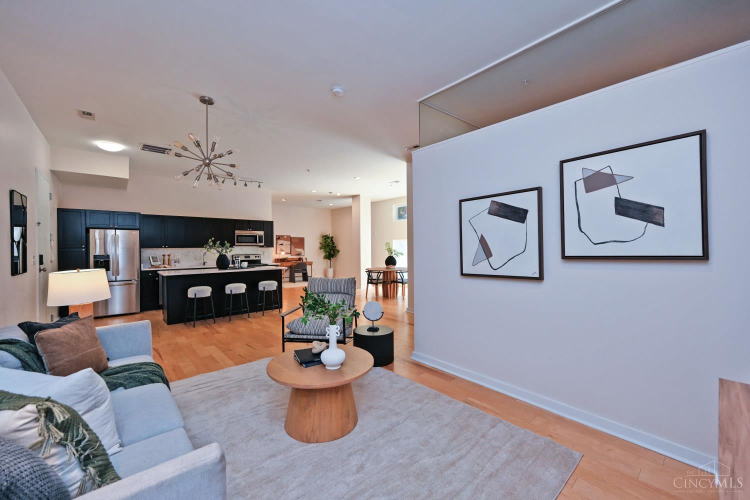 1150 Vine Street 12
