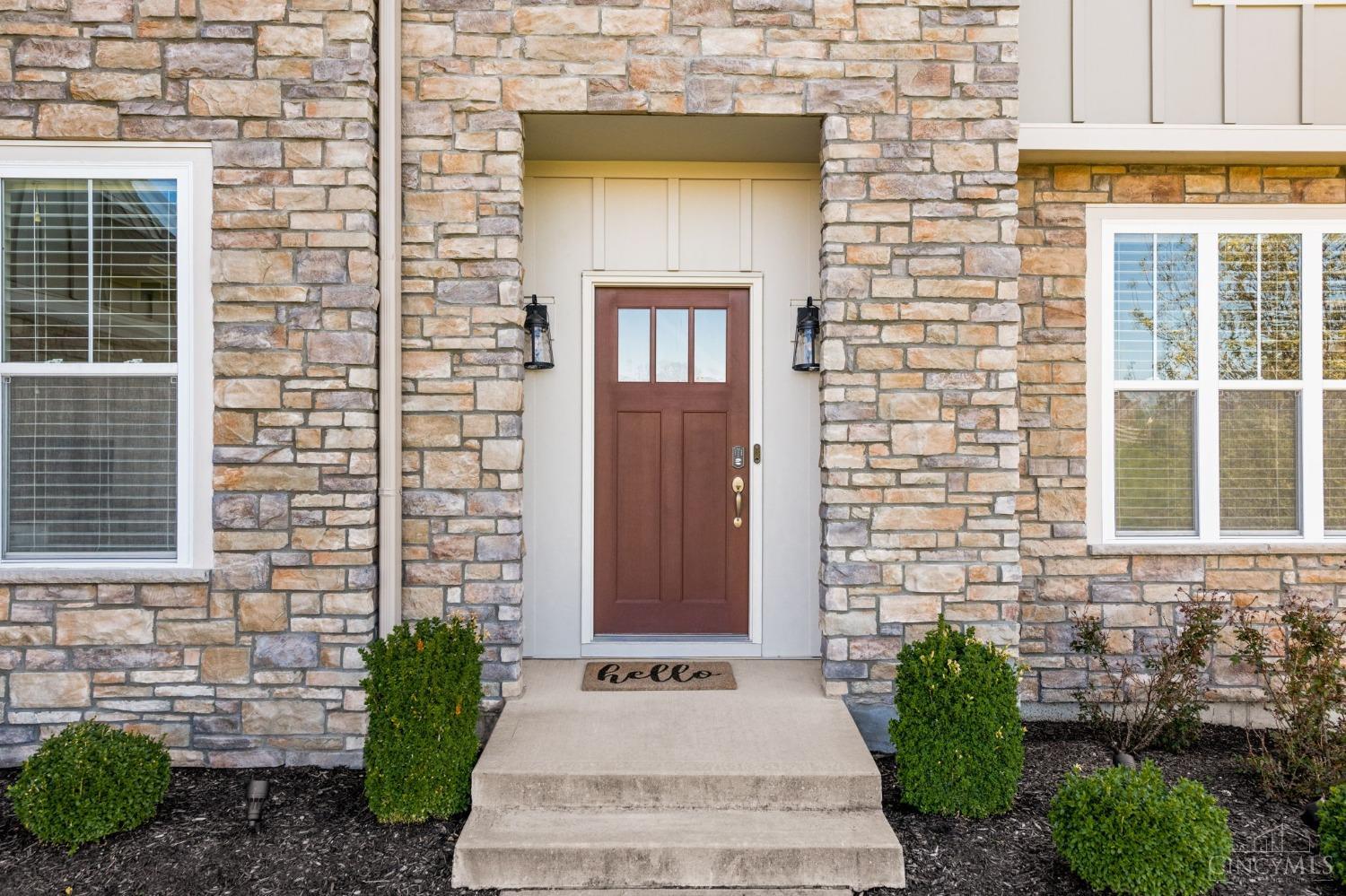 1446 Homestretch Drive, Lebanon, Ohio image 3