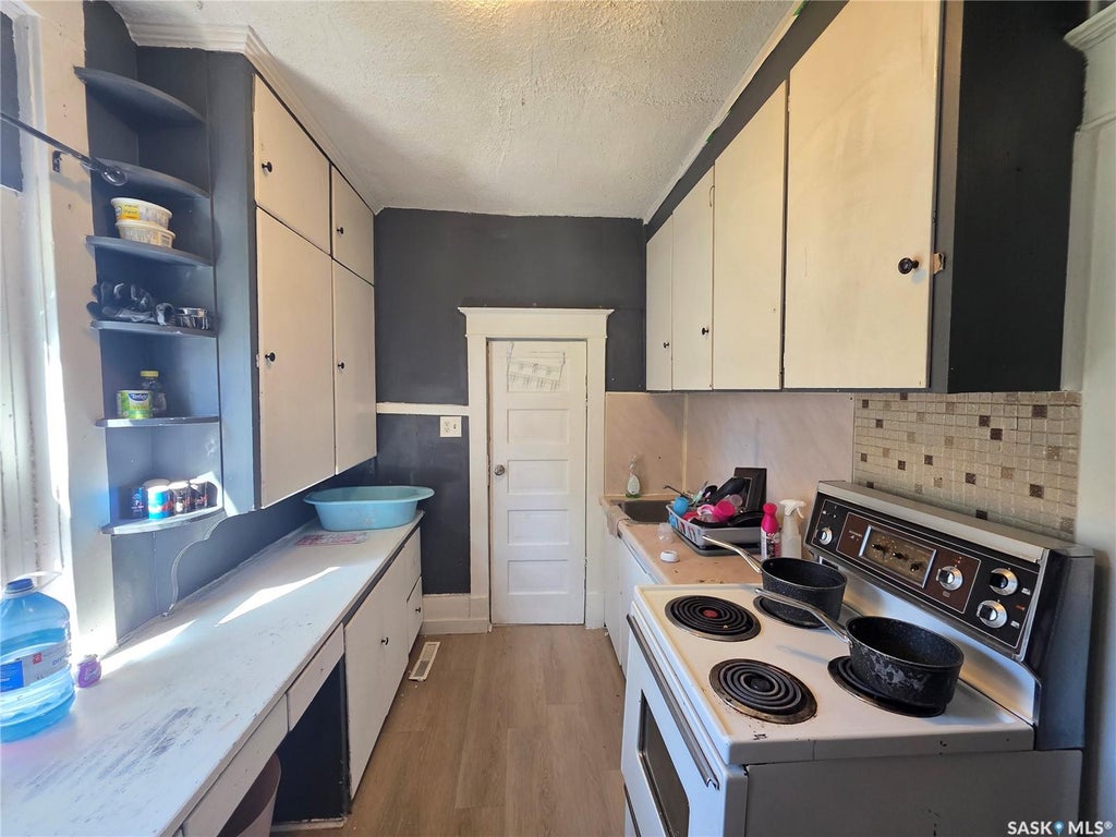 1126 ROBINSON STREET, REGINA, SK S4T 2M9 - Image 2296172753.jpeg?d=l