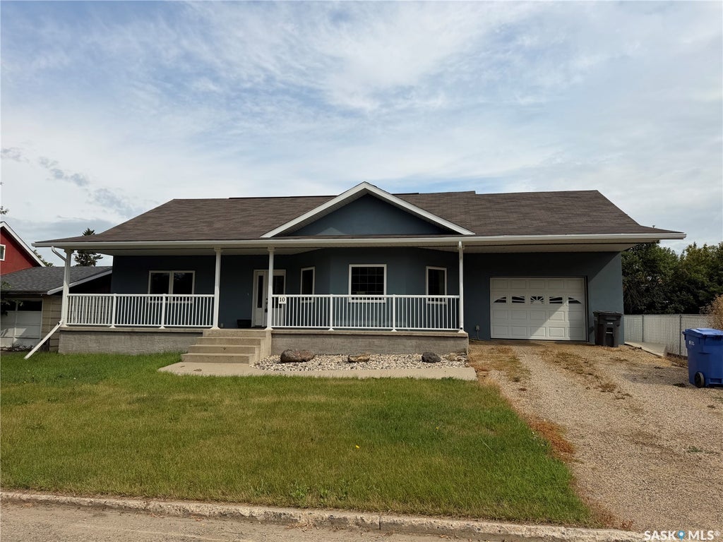 10 DR ARTHUR AVENUE, REDVERS, SK S0C 2H0 - Image 1766843696.jpeg?d=l
