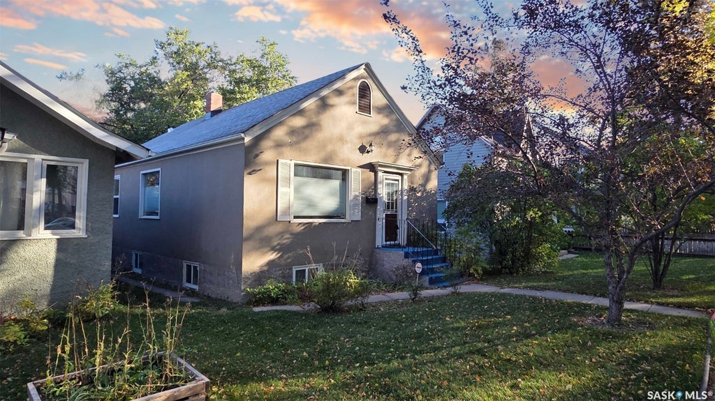 723 9TH STREET E, SASKATOON, SK S7H 0M6 - Image 3157519583.jpeg?d=l