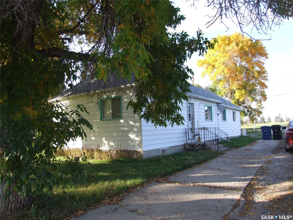 610 3RD AVENUE W, LEADER, SK S0N 1H0 - Image 122577006.jpeg?d=l