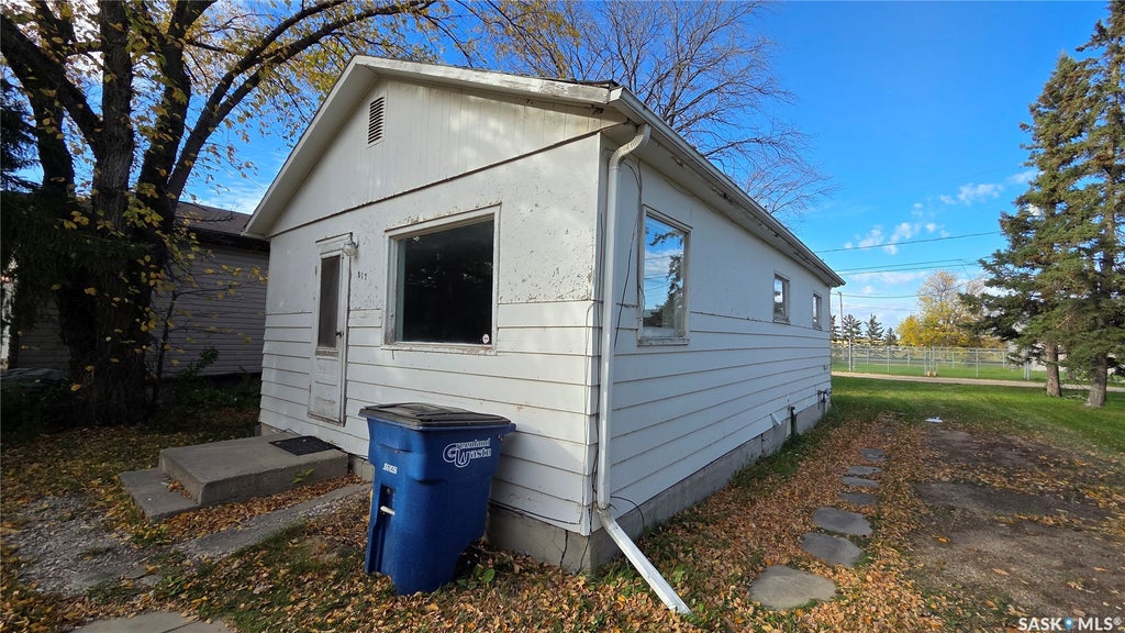 817 98TH AVENUE, TISDALE, SK S0E 1T0 - Image 1946543692.jpeg?d=l