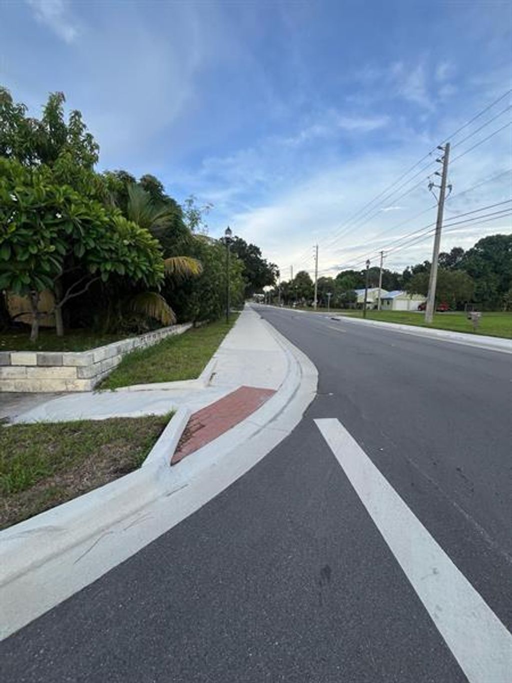 Photo of 1124 Colonial Rd, Fort Pierce, FL 34950 (MLS # F10523405)