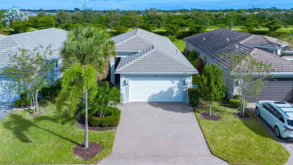 Photo of 11894 SW Waterford Isles Way, Port St Lucie, FL 34987 (MLS # F10532969)