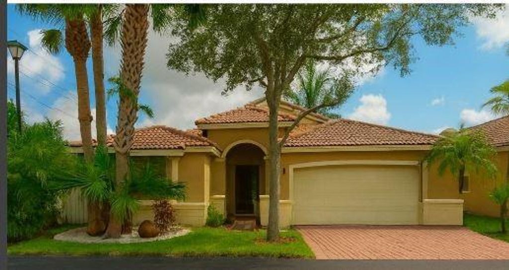 Photo of 3863 SW 53rd Pl, Hollywood, FL 33312 (MLS # F10531387)