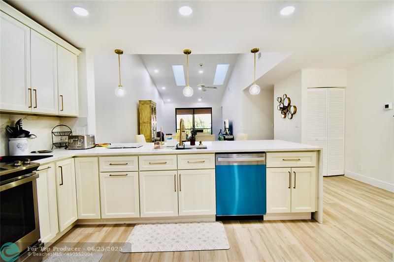 7917 La Mirada Dr 7917