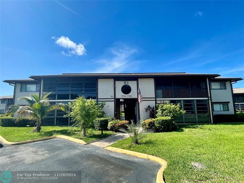 9746 S Belfort Cir 101