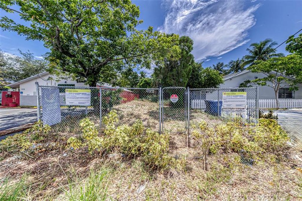 Photo of 1110 NE 5th Ave, Fort Lauderdale, FL 33304 (MLS # F10533708)