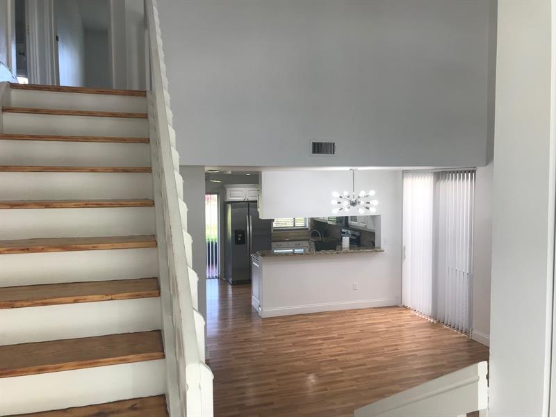 9925 NW 9th Ct