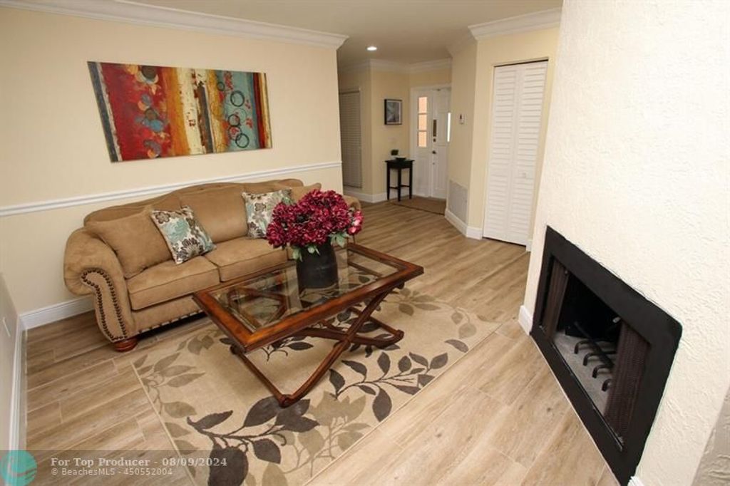 Photo of 67 Balfour Rd, Palm Beach Gardens, FL 33418 (MLS # F10455432)