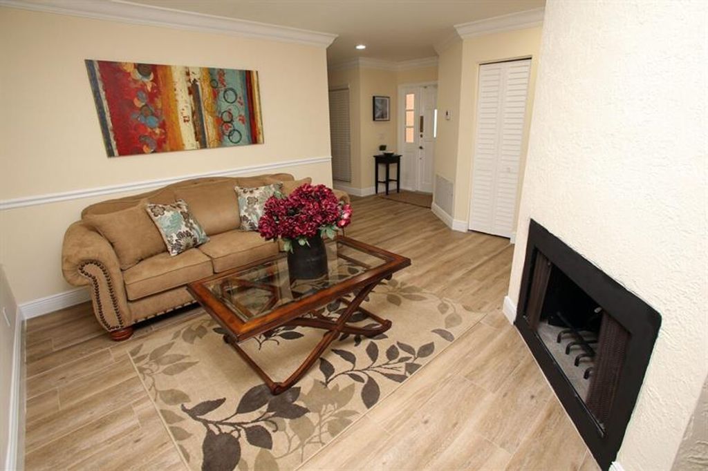 Photo of 67 Balfour Rd, Palm Beach Gardens, FL 33418 (MLS # F10519094)