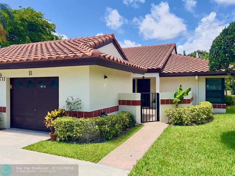 10711 Palm Leaf Dr B