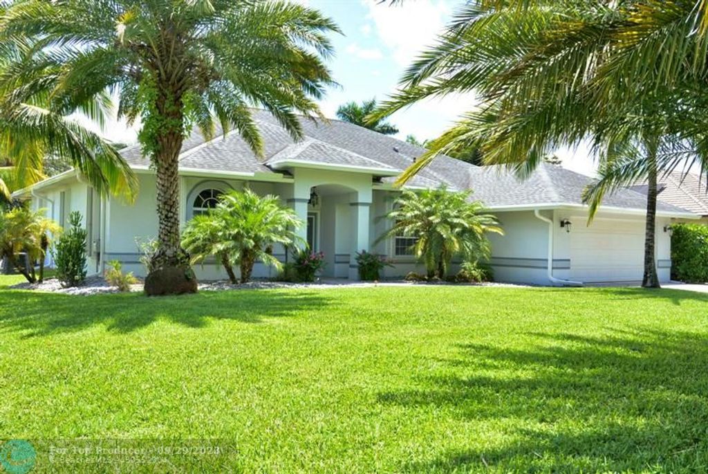Photo of 2600 SW River Shore Dr, Port St Lucie, FL 34984 (MLS # F10399808)