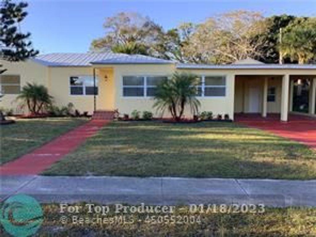 Photo of 701 Parkway Dr, Fort Pierce, FL 34950 (MLS # F10359250)