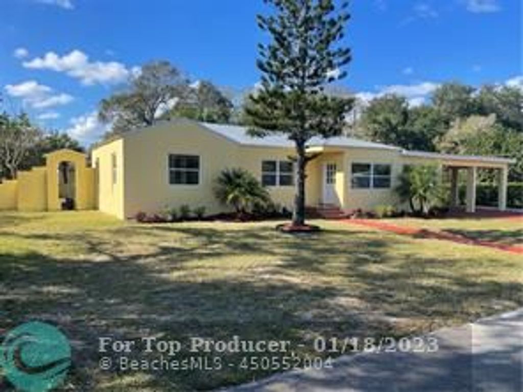 Photo of 701 Parkway Dr, Fort Pierce, FL 34950 (MLS # F10359250)