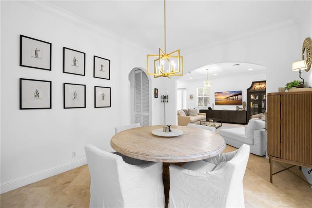 Photo of 920 SW 8th St, Fort Lauderdale, FL 33315 (MLS # F10533359)