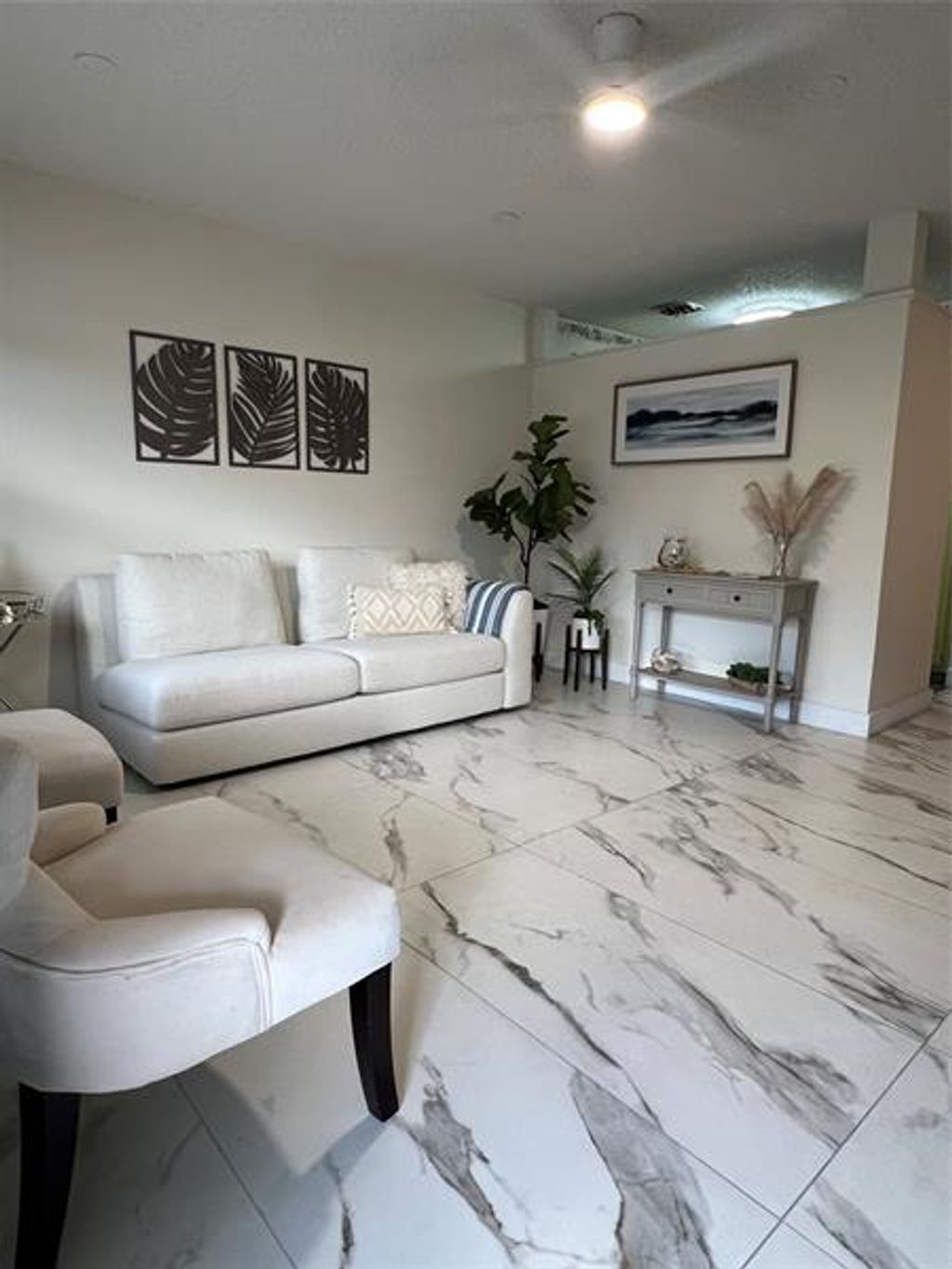 Photo of 900 SW 10th Ter #S20, Hallandale Beach, FL 33009 (MLS # F10531389)