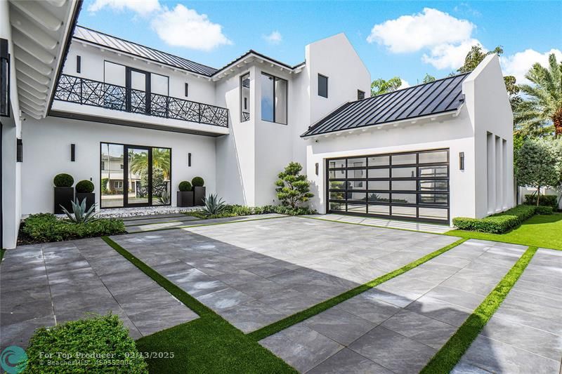 202 NW 7th St