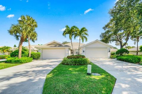Photo of 4186 Royal oaks Dr, Palm Beach Gardens, FL 33410 (MLS # F10529970)