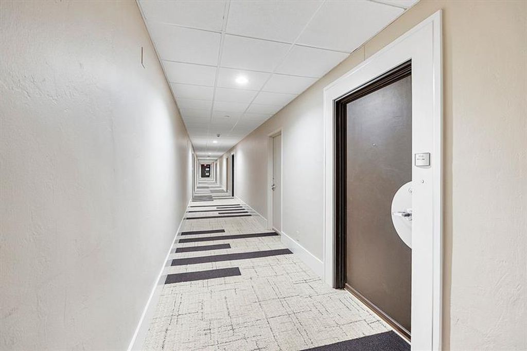 Photo of 3300 NE 36th St #303, Fort Lauderdale, FL 33308 (MLS # F10531376)