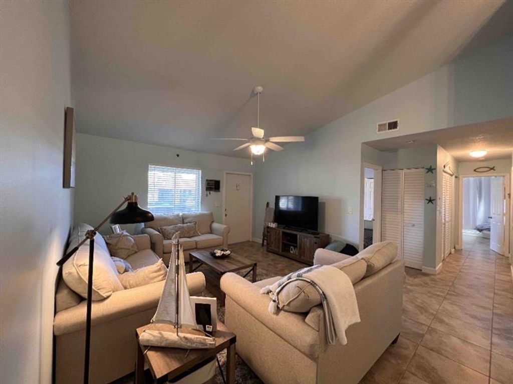 Photo of 6272 Chasewood Dr #E, Jupiter, FL 33458 (MLS # F10532008)