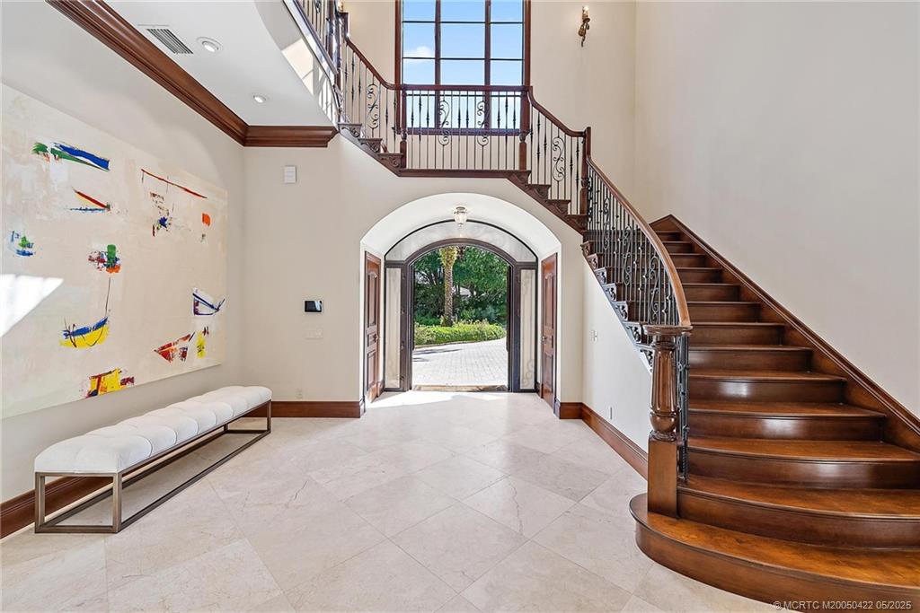 511 NW Winters Creek Road