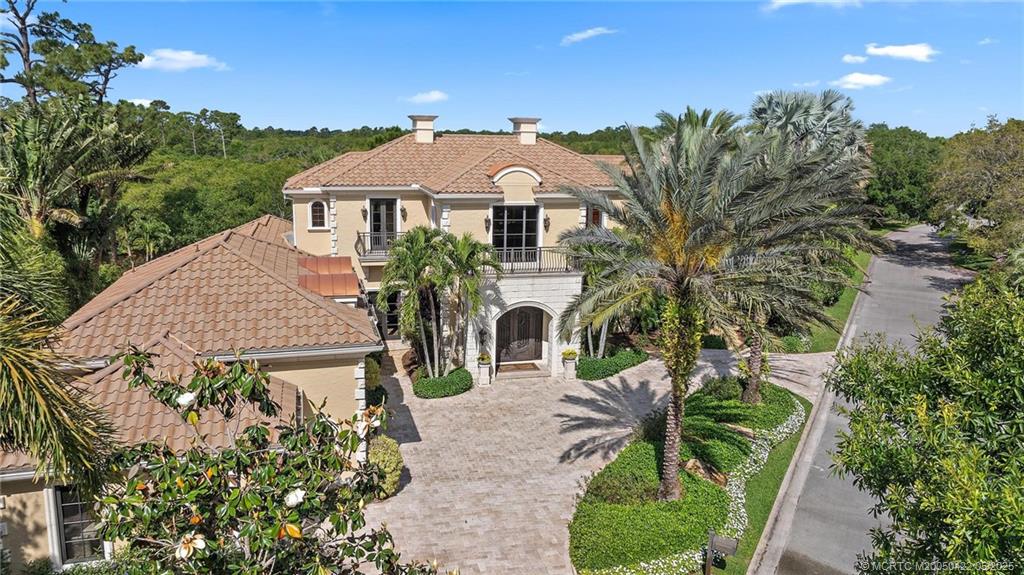 511 NW Winters Creek Road