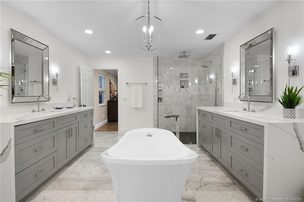 Stuart, Florida, 34996, United States, 3 Bedrooms Bedrooms, ,4 BathroomsBathrooms,Residential,Active,1967484