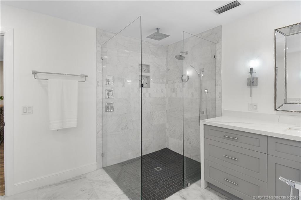 Stuart, Florida, 34996, United States, 3 Bedrooms Bedrooms, ,4 BathroomsBathrooms,Residential,Active,1967484