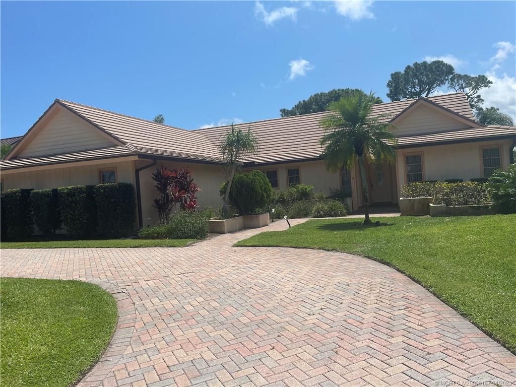 Photo of 5680 SE Winged Foot Drive, Stuart, FL 34997 (MLS # M20039167)