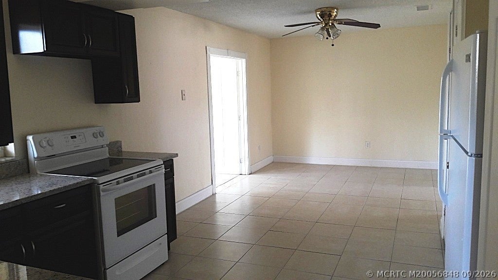 Photo of 1125 Hemlock Circle, Fort Pierce, FL 34947 (MLS # M20056848)