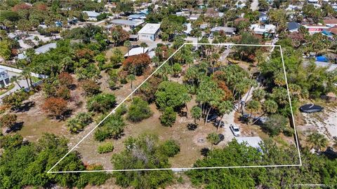 Photo of 2614 NE Palm Avenue, Jensen Beach, FL 34957 (MLS # M20055475)