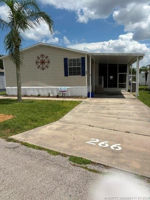 Mobile Home For Sale - 1455 90th Avenue<br/> Vero Beach, FL 32966