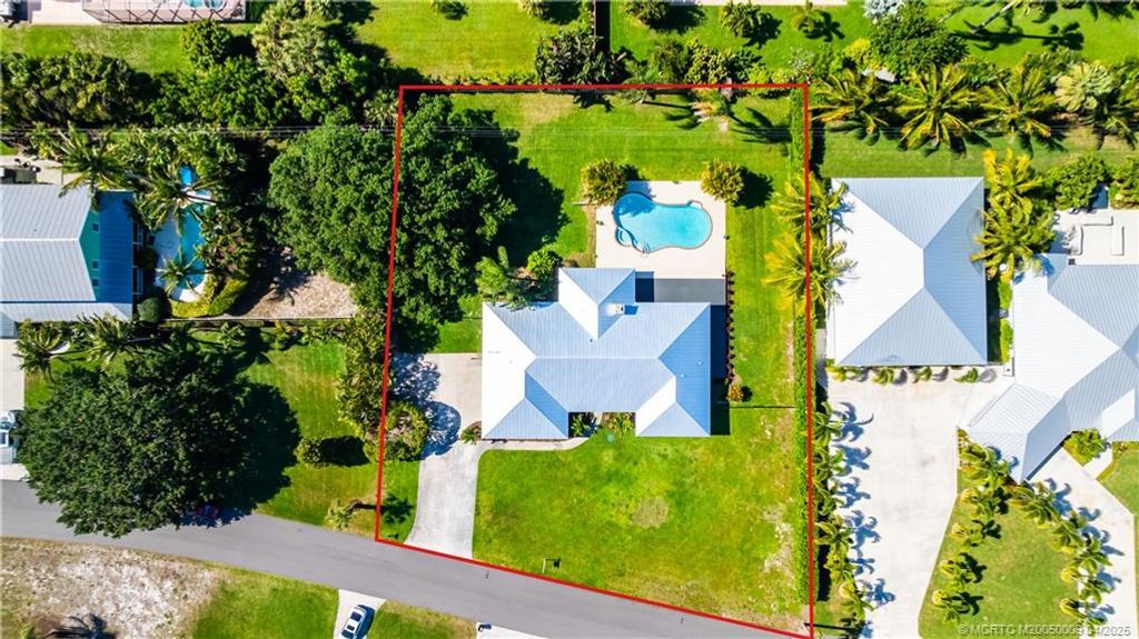 Photo of 8475 SE Bayberry Terrace, Hobe Sound, FL 33455 (MLS # M20050009)